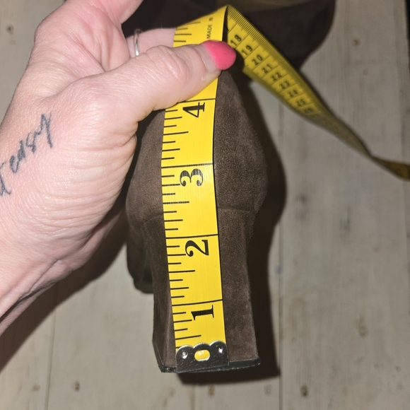 Stuart Weitzman Size 8 Dark Brown Suede Chunky Block 2.5" Heel GUC Fall Wedding - Picture 5 of 7